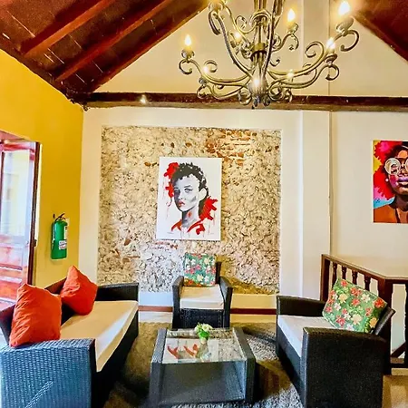 Pensión Art Gallery *